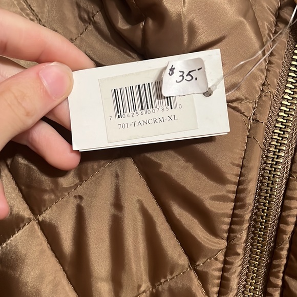 Reversible puffer vest - Picture 3 of 6